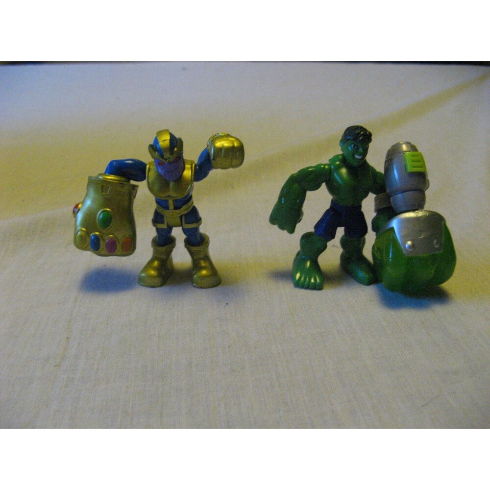 Lot Of 2 Marvel Mini Action Figures Thanos & Hulk w Detachable Shooting Fist